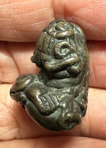 พระปิดตายันต์ยุ่ง เนื้อสัมฤทธิ  เนื้อเก่า ยันต์ปั้นแปะ  รูปที่ 4