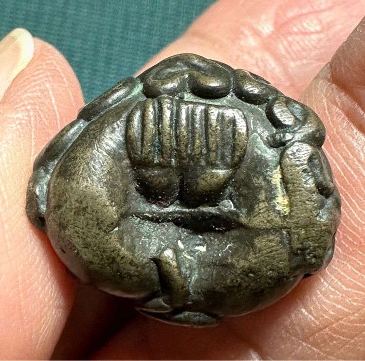 พระปิดตายันต์ยุ่ง เนื้อสัมฤทธิ  เนื้อเก่า ยันต์ปั้นแปะ  รูปที่ 6