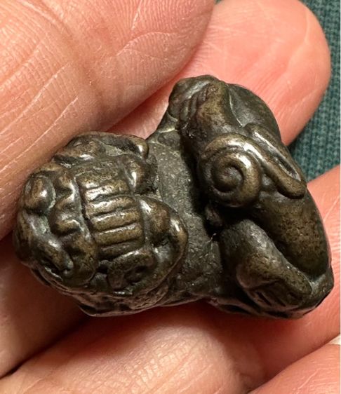 พระปิดตายันต์ยุ่ง เนื้อสัมฤทธิ  เนื้อเก่า ยันต์ปั้นแปะ  รูปที่ 7