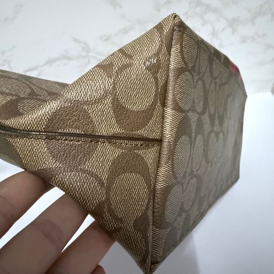 Coach Varsity Stripe City Zip Tote in Signature Canvas มือสอง รูปที่ 3