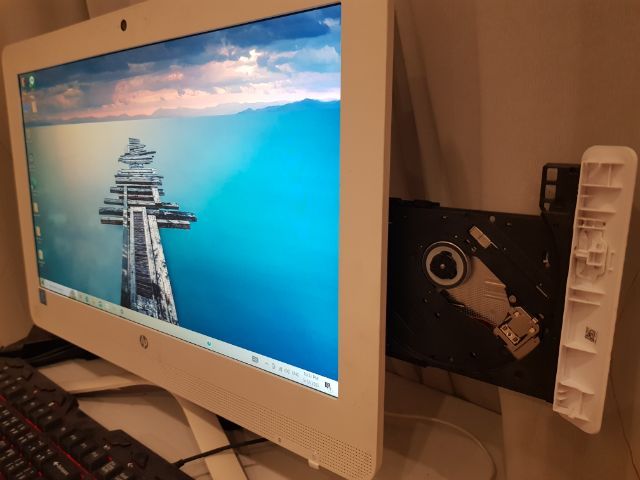 ขาย HP All-in-one PC TPC Q028-20
ใช้งานได้ปกติ ไม่ค่อยได้ใช้งาน  รูปที่ 2
