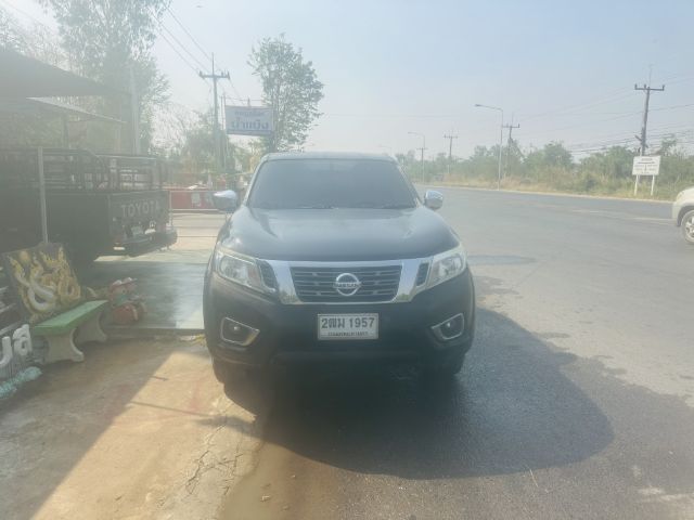 Nissan Navara 2019 2.5 S King Cab Pickup ดีเซล ไม่ติดแก๊ส เกียร์ธรรมดา ดำ รูปที่ 4