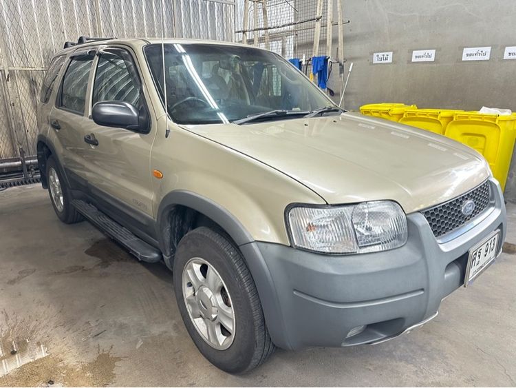 รถ Ford Escape 2.3 XLS สี น้ำตาล