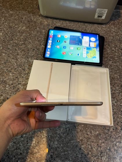 ขายถูกๆๆiPadMini4สีGold64กิ๊กWifi Celluer ใส่ซิมได้มีกล่องใช้งานดีสูนTrue รูปที่ 4