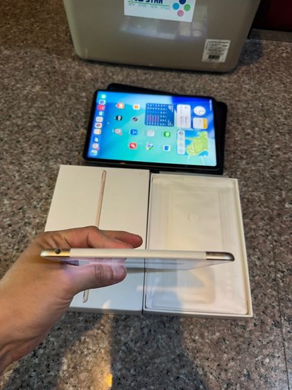 ขายถูกๆๆiPadMini4สีGold64กิ๊กWifi Celluer ใส่ซิมได้มีกล่องใช้งานดีสูนTrue รูปที่ 3