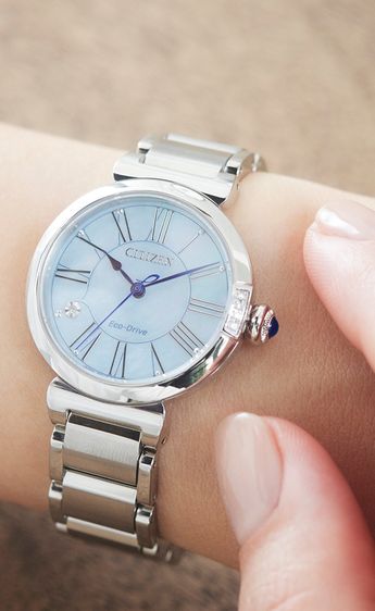 Citizen L May Bells Eco-Drive EM1060-87N มือสองสภาพ 99.99 Percent ใส่ไม่กี่ครั้ง กล่องอยู่ครบ