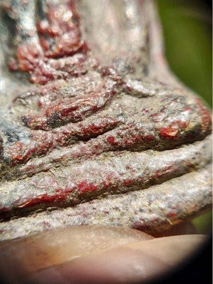 พระเทริดขนนก กรุวัดป่าเลไลยก์ สุพรรณบุรี เนื้อชินสนิมแดง รูปที่ 7