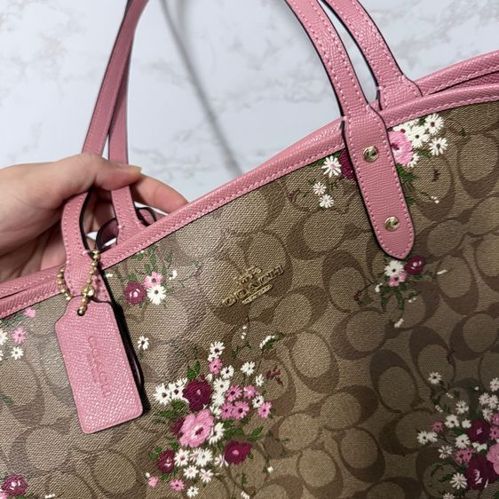 Coach Reversible City Tote in Signature Canvas With Floral Print มือสอง รูปที่ 3