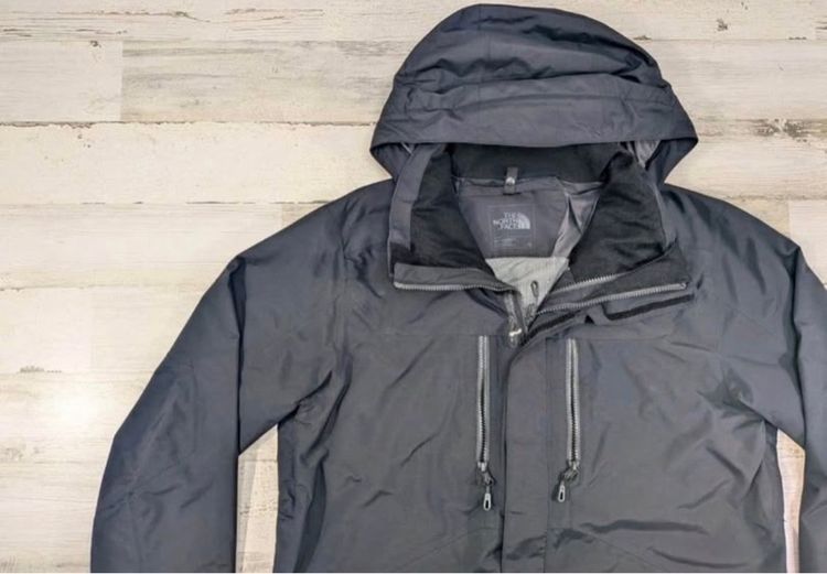 the north face black jacket แท้มือสองสภาพดี รูปที่ 9