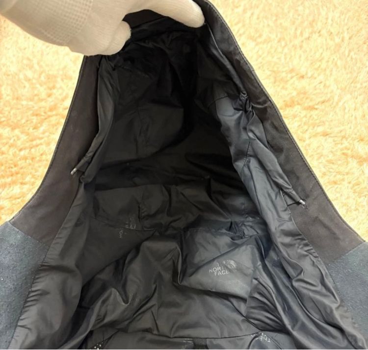 the north face black jacket แท้มือสองสภาพดี รูปที่ 7