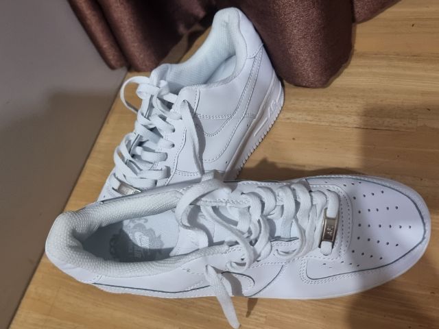 รองเท้า​ ขาวล้วน​Size41