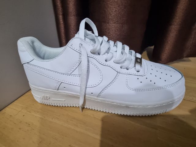 รองเท้า​ ขาวล้วน​Size41 รูปที่ 4