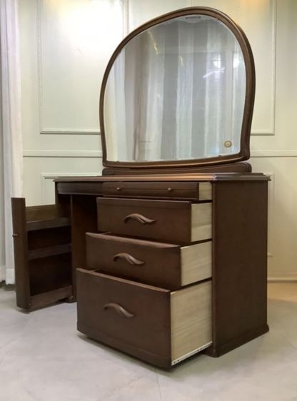 โต๊ะมือ 2 ญี่ปุ่น สภาพเหมือนใหม่  