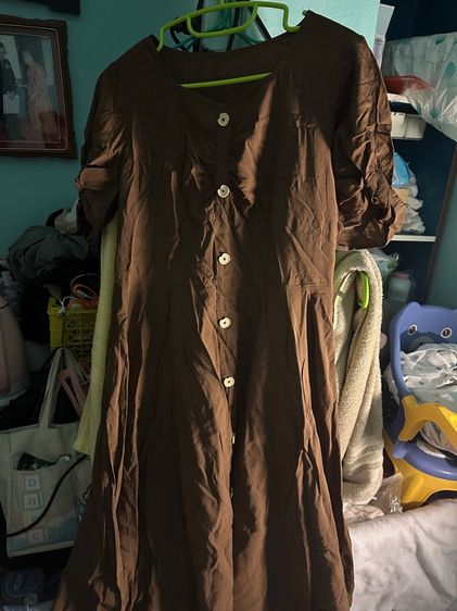 แขนสั้น L เสื้อผ้ามือสอง