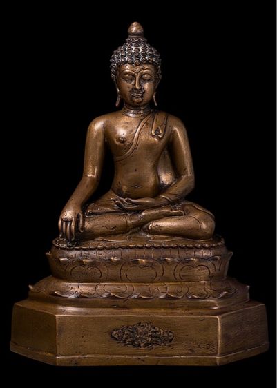 พระบูชาสิงห์หนึ่งเชียงแสน เนื้อสำริด หน้าตักกว้าง 9 นิ้ว ความสูง 19 นิ้วค่ะ ฐาน 15 นิ้ว