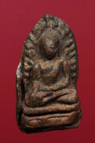 พระรอดลำพูนสวยๆค่ะเก่าค่ะ