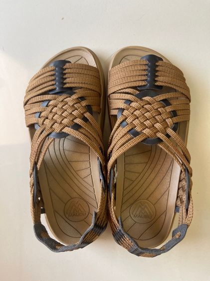 รองเท้า