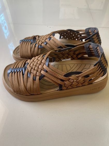 รองเท้า รูปที่ 2