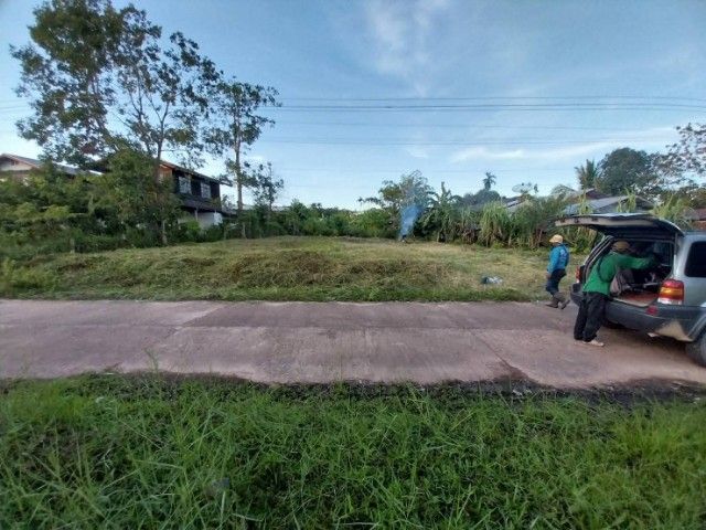 ขายที่ปลูกบ้านถนนหัวท้ายเข้าออกสะดวกสบาย