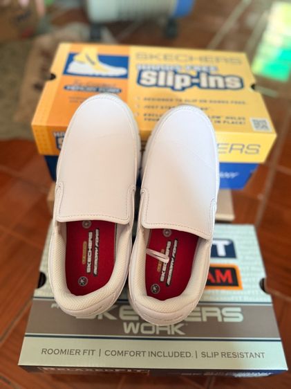 รองเท้า skechers