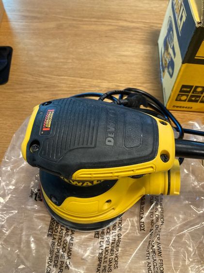 Dewalt DWE6423 เครื่องขัดอเนกประสงค์ รูปที่ 3