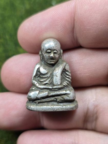 พระหลวงพ่อเงินวัดบางคลานเนื้อสีเงินเก่าๆ