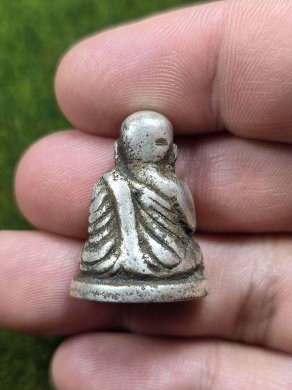 พระหลวงพ่อเงินวัดบางคลานเนื้อสีเงินเก่าๆ รูปที่ 2