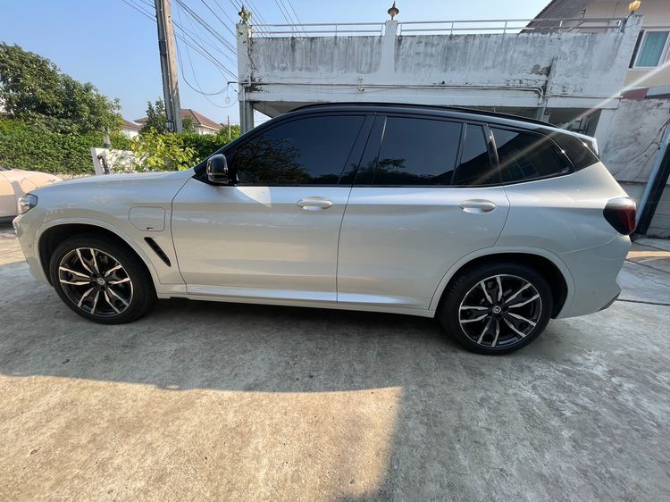 BMW X3 2023 X3 2.0 xDrive20d M Sport Sedan ปลั๊กอินไฮบริด (PHEV) ไม่ติดแก๊ส เกียร์อัตโนมัติ ขาว รูปที่ 3