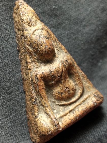 พระนางพญาพิมพ์เข่าตรงพิษณุโลกครับ รูปที่ 14