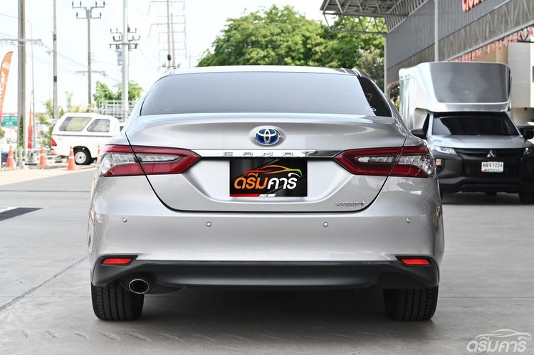 Toyota Camry 2022 2.5 HEV Premium Sedan ไฮบริด ไม่ติดแก๊ส เกียร์อัตโนมัติ บรอนซ์เงิน รูปที่ 4