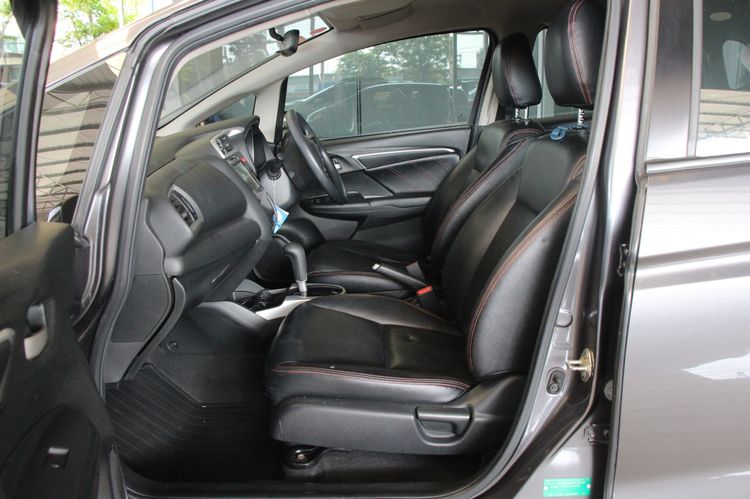 Honda Jazz 2015 1.5 V Plus i-VTEC Sedan เบนซิน ไม่ติดแก๊ส เกียร์อัตโนมัติ เทา รูปที่ 3