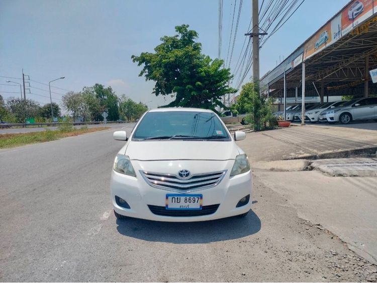 รถ Toyota Vios 1.5 E สี ขาว