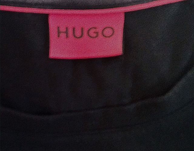 เสื้อยืด HUGO BOOS รูปที่ 3