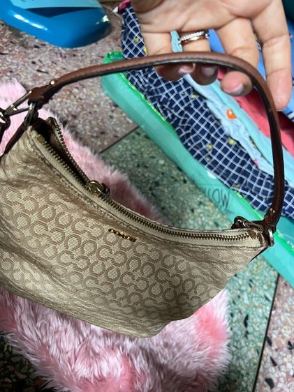 coach รูปที่ 5