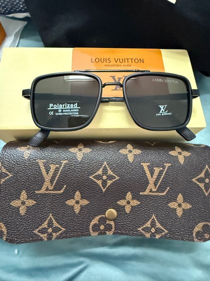 แว่นกันแดด