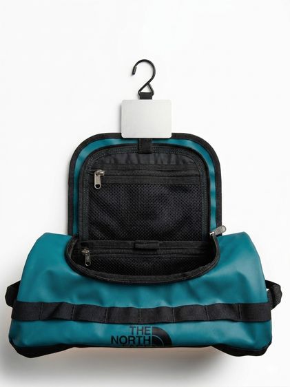 THE NORTH FACE กระเป๋าใส่อุปกรณ์อาบน้ำ Base Camp Travel Washbag สีเขียว