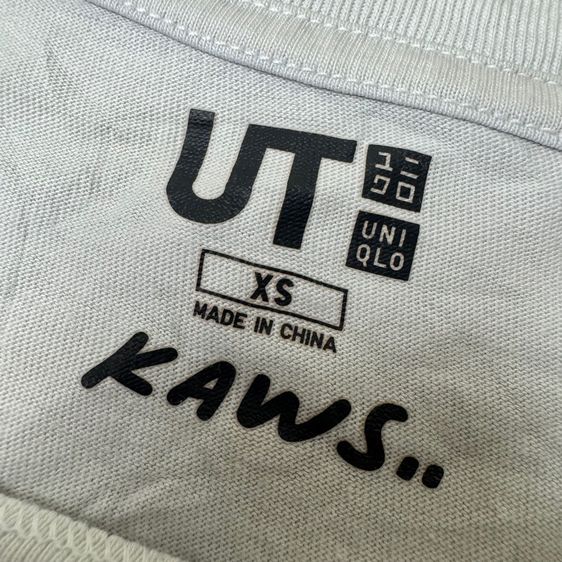 เสื้อยืด Uniqlo​ x​ Kaws​ Size XS  รูปที่ 5