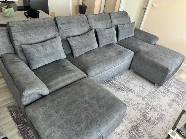 โซฟาตัวแอลขนาดใหญ่ 300 ซม. – สภาพดีมาก – ราคา 16,000 บาทครับ​Large 300cm L-Shape Sofa – Excellent Condition – 16 000 THB