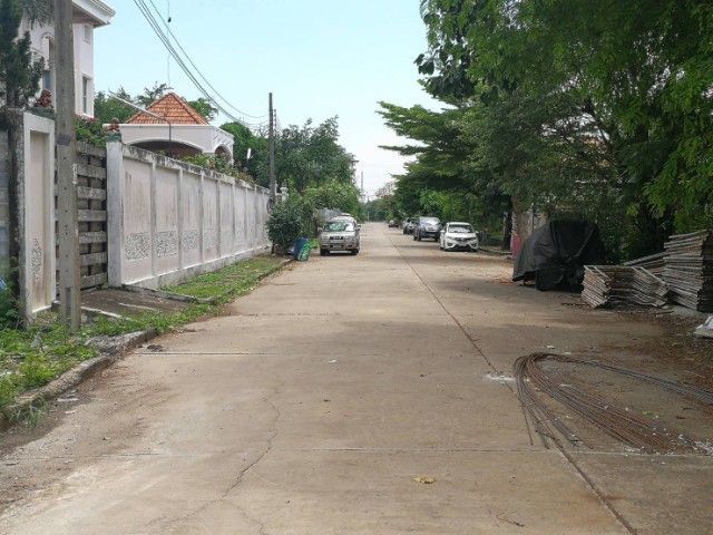 ทีิดินสวยซอยนิมิตรใหม่​ 18(เข้าเพียง​ 380 ม.)​ หน้ากว้าง​ 28​ม.​ลึก​ 24​ม.​หายากในโซนนี้​ ถนนซอยกว้าง​ 8​ ม.​ รถสวนกันสบายมาก รูปที่ 4