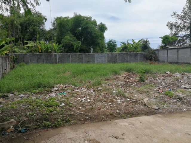 ทีิดินสวยซอยนิมิตรใหม่​ 18(เข้าเพียง​ 380 ม.)​ หน้ากว้าง​ 28​ม.​ลึก​ 24​ม.​หายากในโซนนี้​ ถนนซอยกว้าง​ 8​ ม.​ รถสวนกันสบายมาก