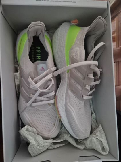 รองเท้าadidas