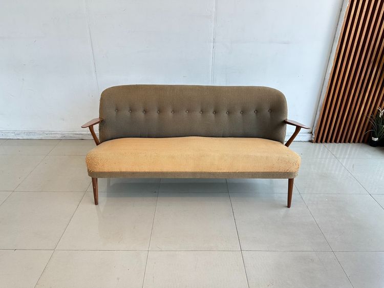 โซฟา สไตล์โมเดิร์น เบาะผ้าสีส้ม พิงหลังสัน้ำตาลดึงดุม รูปที่ 2