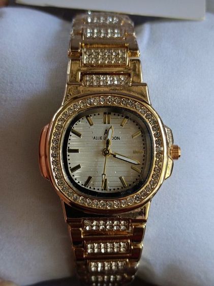 นาฬิกาและน้ำหอม รูปที่ 2