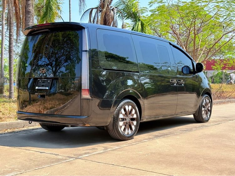 Hyundai Staria 2022 PREMIUM 2.2 Van ดีเซล เกียร์อัตโนมัติ ดำ รูปที่ 4