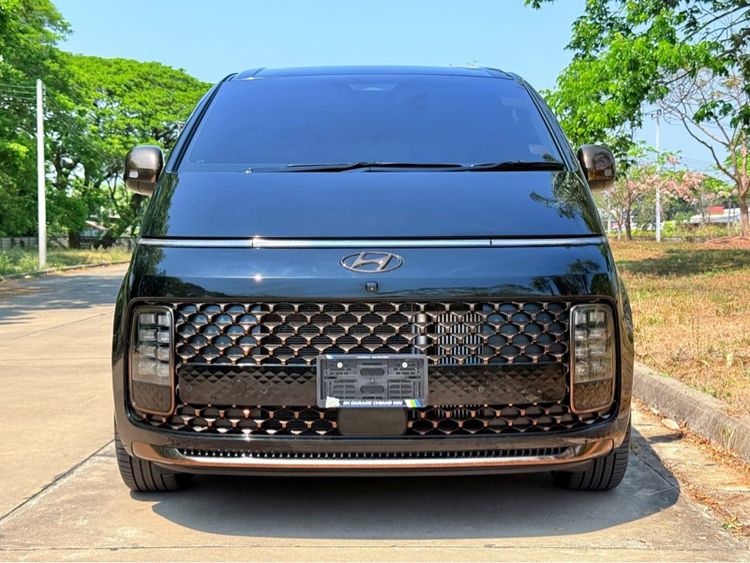 Hyundai Staria 2022 PREMIUM 2.2 Van ดีเซล เกียร์อัตโนมัติ ดำ รูปที่ 2