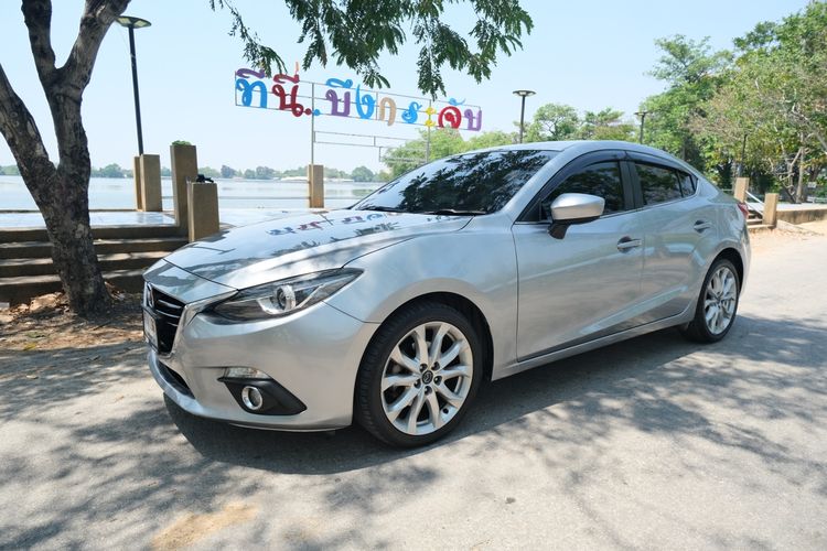 Mazda Mazda3 2015 2.0 S Sedan เบนซิน ไม่ติดแก๊ส เกียร์อัตโนมัติ บรอนซ์เงิน รูปที่ 3