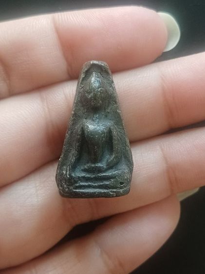 พระผงสุพรรณหน้าหนุ่ม