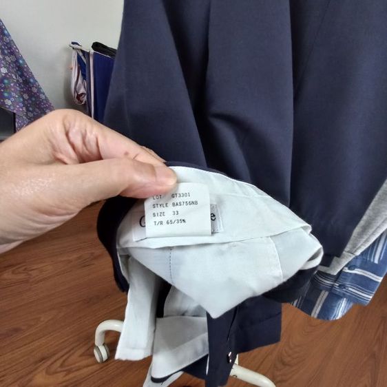 ชุดสูทผู้ชายสีน้ำเงินเข้ม (เสื้อสูทและกางเกง) ยี่ห้อ Guy Laroach  รูปที่ 8