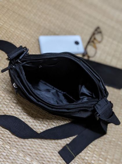 กระเป๋าสพายสุดเท่ห์