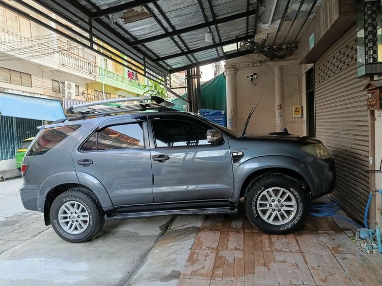 Toyota Fortuner 2006 3.0 V 4WD Sedan ดีเซล เกียร์อัตโนมัติ เทา รูปที่ 2